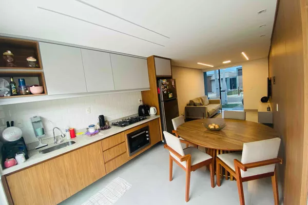 Linda casa no Conde 1, 2 quartos com suíte, 2 vagas de garagem, Primavera, Vitória da Conquista, B - Foto 5