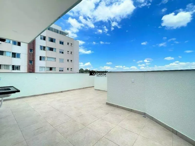 Cobertura Exclusiva com Elevador e Acabamento Sofisticado em Localização Privilegiada! - Foto Principal