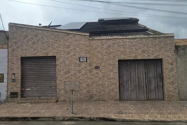 Casa de 4 quartos + ponto comercial no Bairro Boa Vista em Vitória da Conquista - Foto 1