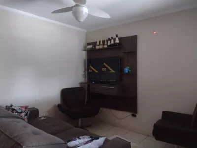 Casa à venda no Santa Terezinha, com 135 m², dois quartos, dois banheiros e duas vagas de garagem - Foto 2
