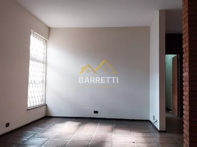 Casa à venda no São Dimas, com 307 m², 6 quartos, 3 banheiros, quintal e 2 vagas de garagem - Foto 3