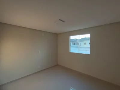 Casa duplex solta de 3 quartos sendo 2 suítes + piscina + espaço gourmet com churrasqueira à ven - Foto 28