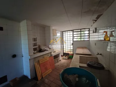 Casa para locação com 1.212 m², contendo quatro quartos, três salas, quatro banheiros e quatro vagas de garagem - Foto 33