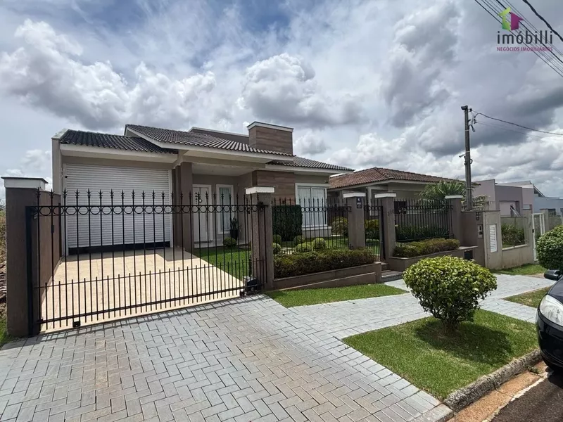Casa Alto Padrão Bairro Menino Deus - Foto Principal