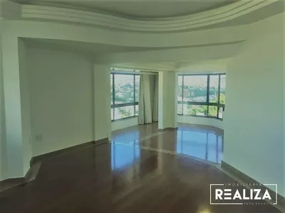 Apartamento Ed. Central Park, Alto Padrão, Linda vista para para toda a cidade, com área privativa de 201,54 m2 e área total de 275,15 m2; Apartamento com 03 suítes, sendo a suíte Master com Hidromassagem e closet e outra das suítes também com closet, Lav - Foto 9