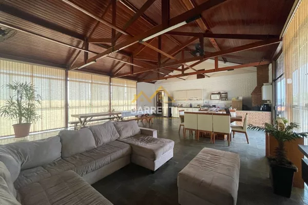 Chácara à venda no bairro Santa Rita, com 727 m² de construção, 6 quartos (sendo 4 suítes), piscina e 8 vagas de garagem - Foto 5