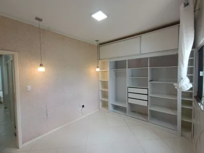 Excelente apartamento de 2 quartos sendo 1 suíte de 1ª andar com planejados na cozinha e quartos p - Foto 20