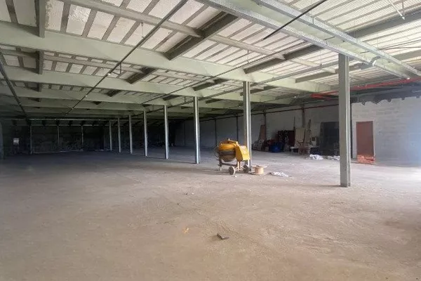 Galpão com 762 m² na Av. Juracy Magalhães, acesso por 2 ruas, Jurema, Vitória da Conquista -BA - Foto 2