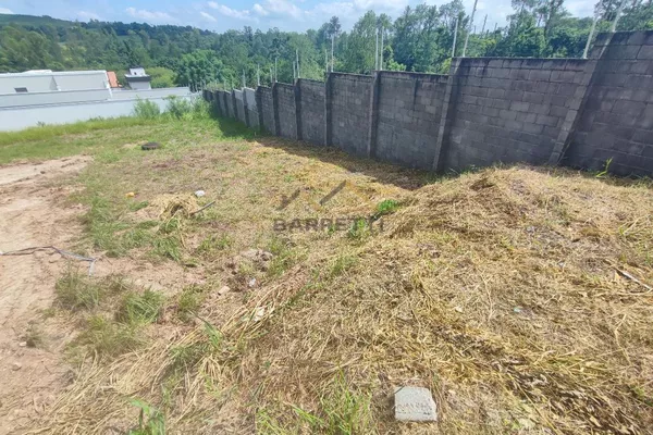 Terreno à venda no condomínio Portal do Horto, com 222,90m² e declive ao fundo. - Foto 6