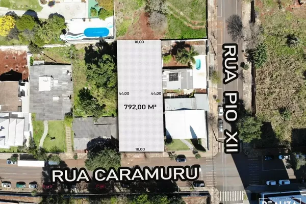 Terreno Comercial/Residencial - com área de 792,00 m2 - Localizado em uma ZC-1 possibilidade de edificar 12 andares mais as salas comercias térreas - Foto 2