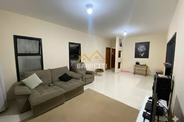 Casa à venda no bairro Campestre, com 3 quartos, sendo 1 suíte, 2 banheiros e quintal - Foto 2