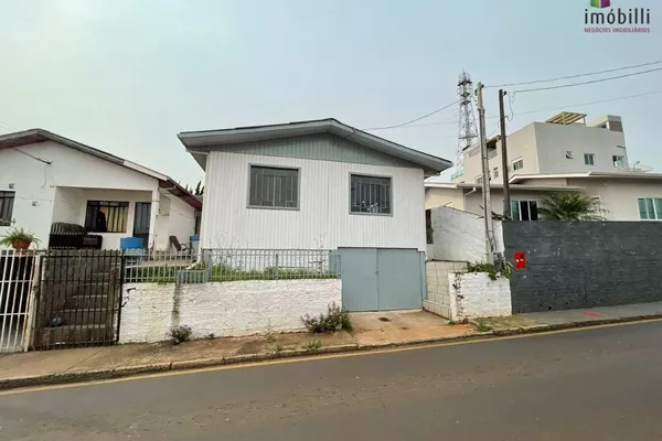 Casa de Madeira para Venda,  Jardim Das Américas, Pato Branco - Foto 1