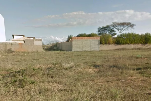 Terreno de 1000 m² 20 x 50 à Venda, entre as avenidas Gilenilda Alves e Larissa Cavalcante no Alt - Foto 1