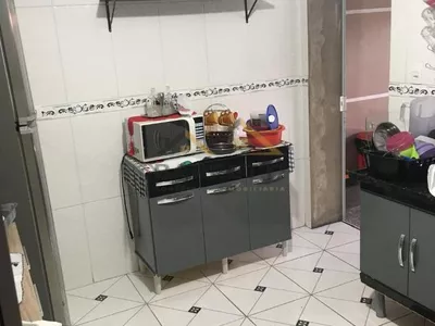 Casa à venda de 175m² com 3 quartos, 1 banheiro e 2 vagas de garagem, localizada no bairro Balbo - Foto 2