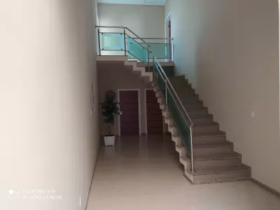 Casa Alto Padrão com 05 suítes, poço artesiano e energia solar em ótima localização no Bairro - Foto 18