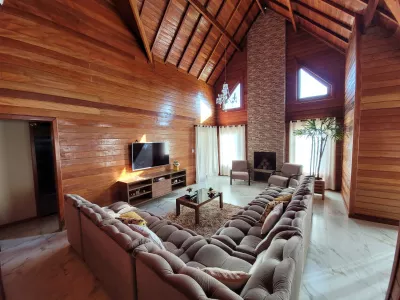 Oportunidade! Casa de 3 quartos sendo 2 suítes sendo a master com closet, casa com 250m2 de área - Foto 3