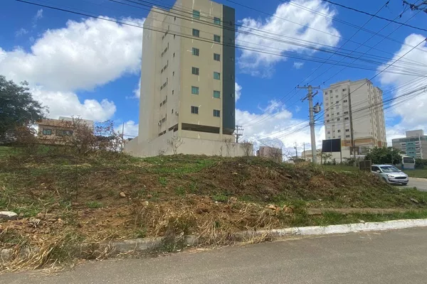 Terreno de Esquina no Bairro Candeias, Av. Luiz Eduardo, próximo a Fainor, Vitória da Conquista - - Foto 6