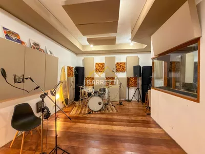 Chácara à venda no Bairro Santa Rita com 213 m² de construção, 5 quartos (sendo 1 suíte), 3 banheiros e amplo quintal - Foto 30