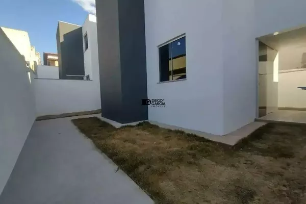 Casa Duplex com Entrada Individual e Quintal Privativo em Localização Estratégica - Foto 3
