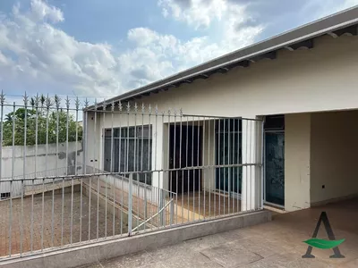 Londrina - Casa Sobrado - 6 salas - Jardim Bancários - Foto 3
