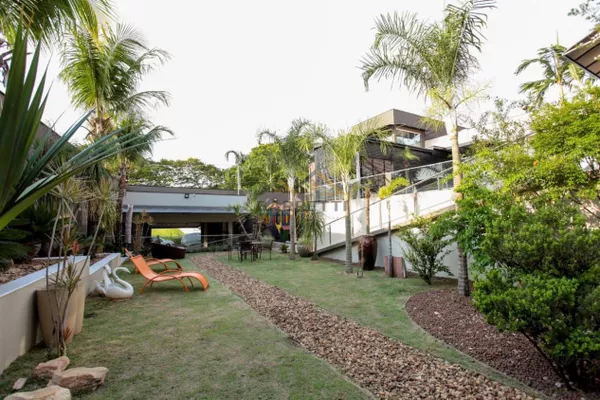 Casa de alto padrão com 6 quartos, sendo todos suítes, 10 banheiros e piscina, no Condomínio Colinas do Piracicaba - Foto 2