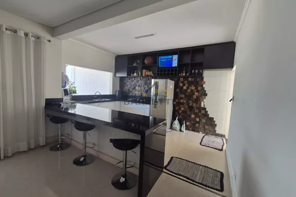 Casa à venda no bairro Jardim Terra Rica III, com 2 quartos, sendo 1 suíte, 2 banheiros e vaga de garagem - Foto 2
