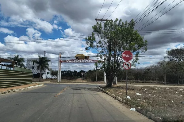 VENDO OU TROCO - Terreno de 360mts no Candeias - Lot. Alto da Universidade - Foto 1