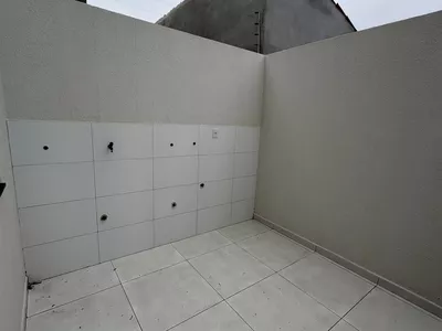 Casa duplex de 3 quartos sendo 2 suítes, garagem 2 carros + quintal - Foto 13