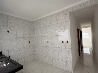 Casa de 2 quartos sendo 1 suíte com garagem para dois carros e quintal - Foto 9