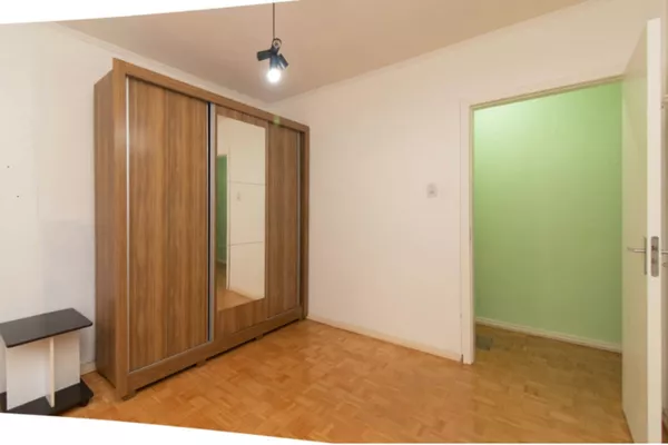 Vendo amplo Apto 2dorm com 2banheiros e semi mobiliado  - Foto 3