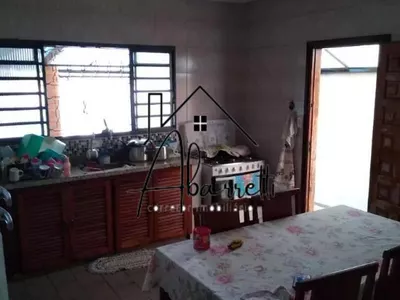 Casa à venda com 5 quartos, sendo 1 suíte e 5 banheiros, no bairro Jardim Sônia - Foto 10
