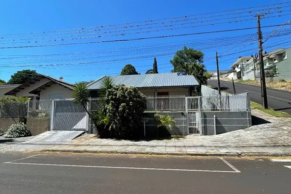 Casa próximo ao centro com piscina para aluguel,  La Salle, Pato Branco - Foto 1