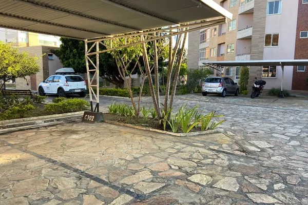 Excelente Apartamento com Varanda, Localizando na Av. Luiz Eduardo, Candeias, Vitória da Conquista, - Foto 6