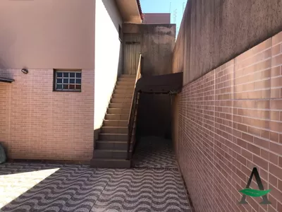 Arapongas - Casa - 4 Quartos - Jardim Santo Antônio - Foto 3