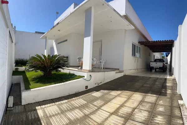 Casa 4 quartos no Centro da cidade com Piscina , 210 m² de área construída, Vitória da Conquista - Foto 1