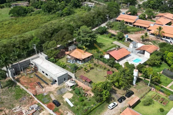 Terreno à venda de 896 m² no Condomínio Santa Felicidade, no Distrito Tupi - Foto 3