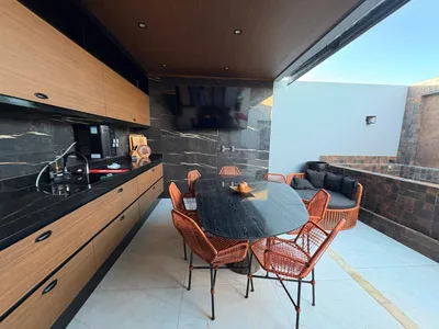 Cobertura duplex mobiliada com 4 quartos sendo 3 suites, terraço comm área gourmet e piscina a ven - Foto 11