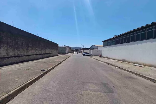 Galpão / Barracão com vão de 1400 m² ao lado da Rio-Bahia para locação, Patagônia, Vitória d - Foto 2