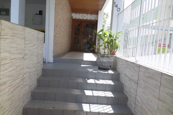 Excelente Kitinete semi-mobiliada com garagem ao lado da UFSC! - Foto 3