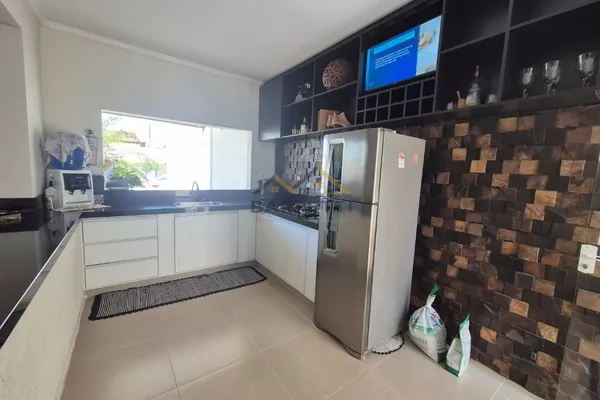 Casa à venda no bairro Jardim Terra Rica III, com 2 quartos, sendo 1 suíte, 2 banheiros e vaga de garagem - Foto 4