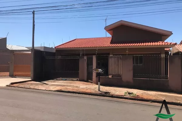 Arapongas - Casa - 4 Quartos - Jardim Santo Antônio - Foto 1