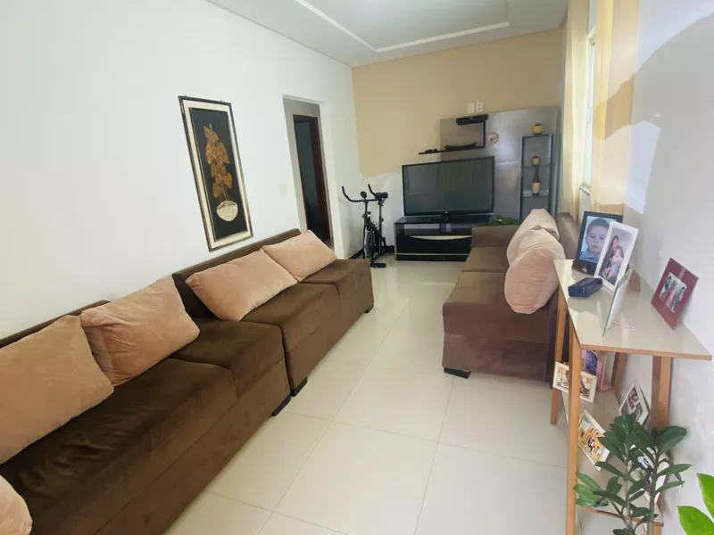 Vendo ótima casa no Boa Vista, 3 quartos sendo um com suíte, ampla garagem e muito mais - Foto Principal