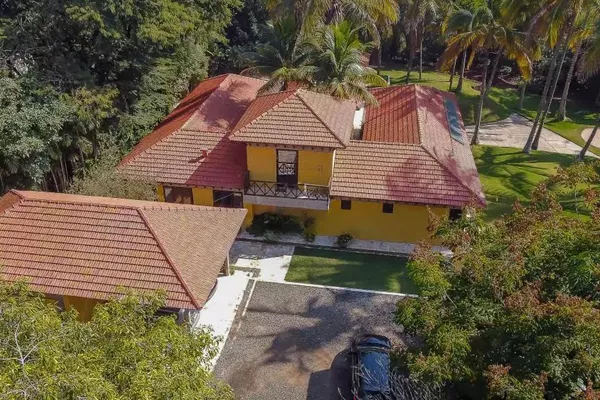 Casa à venda no condomínio Vila Romana, com 357m², 4 suítes e paisagismo completo - Foto 1
