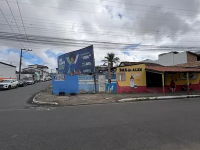 Terreno de esquina com 558,60 metros no Bairro São Vicente/Centro em Vitória da Conquista - Foto 2