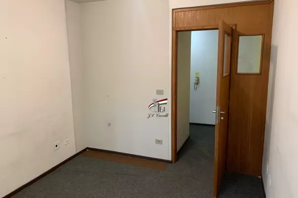 Sala Comercial com 27m² à venda no Centro de Curitiba — Ed. Pedras Verdes - Foto 2