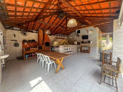 Chácara à venda no bairro Santa Rita, com 307 m² de área construída, 4 quartos, piscina, área gourmet e 4 vagas de garagem - Foto 20