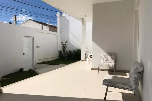 Casa 4 quartos no Centro da cidade com Piscina , 210 m² de área construída, Vitória da Conquista - Foto 2
