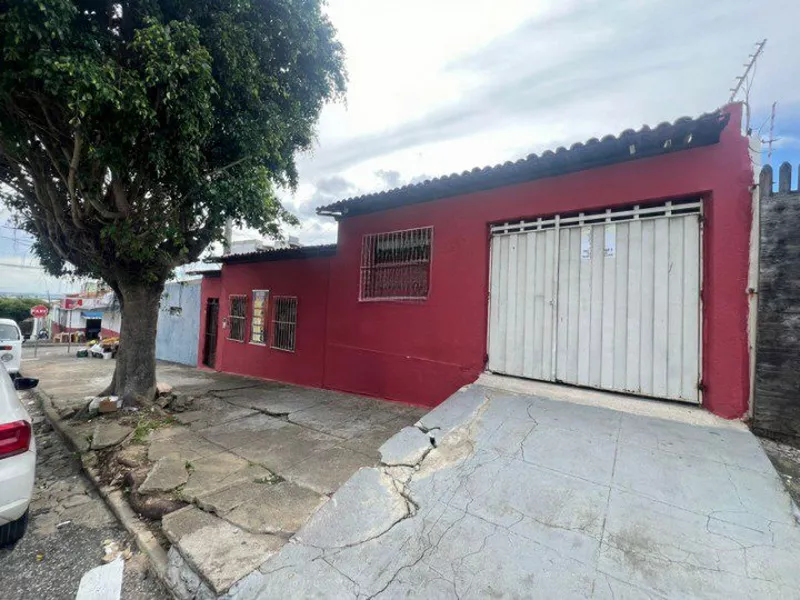 Casa à venda no Bairro Alto Maron, Próximo ao Centro, Vitória da Conquista, Ba - Foto Principal
