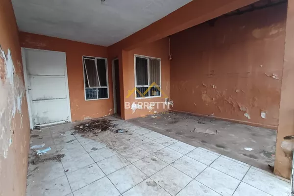 Casa Assobradada com 2 Quartos e Varanda à Venda no Jardim Nova Iguaçu - Oportunidade para Investidores - Foto 2