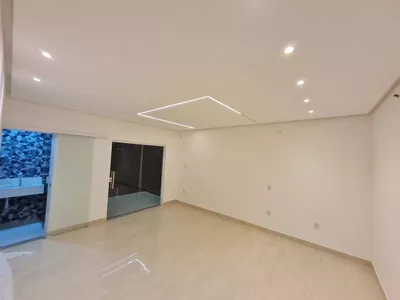 Casa duplex 3 suítes sendo 1 com closet e outra com varanda + vaga de garagem para 4 carros com 1 - Foto 52
